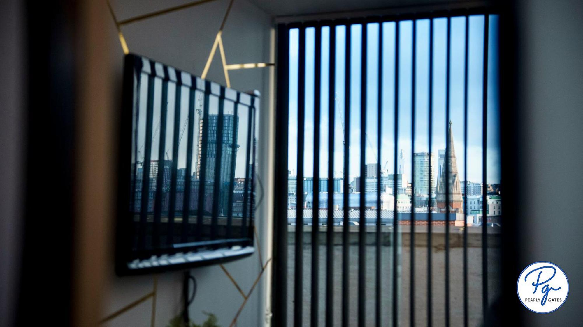 Penthouse - Amazing City Skyline Views - Balcony - Free Extra 2 Hours - Free Parking - Utilita Arena - Bullring Shopping - New St Station- Super King Size Bed Birmingam Exterior foto